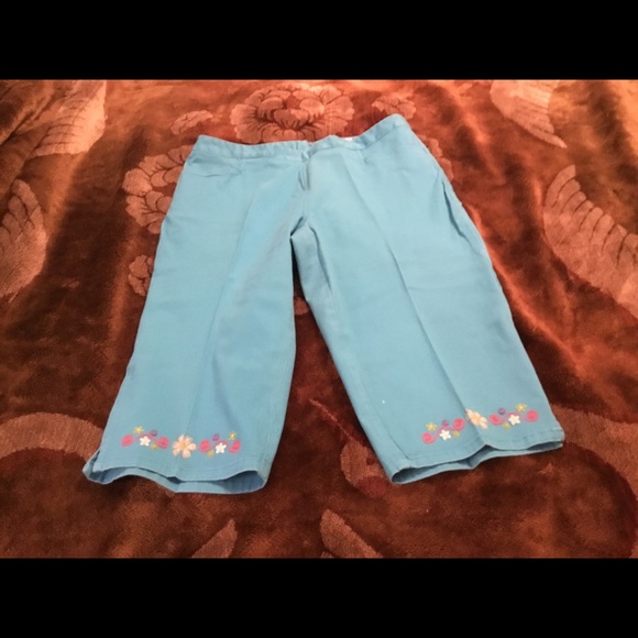 Womens Lovely Fashion Internationals Capris Pants - Picture 3 of 7